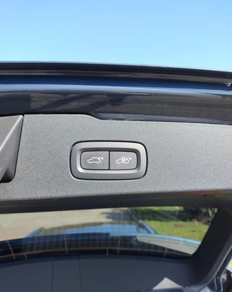 Volvo V60 Cross Country cena 149700 przebieg: 26000, rok produkcji 2021 z Margonin małe 277